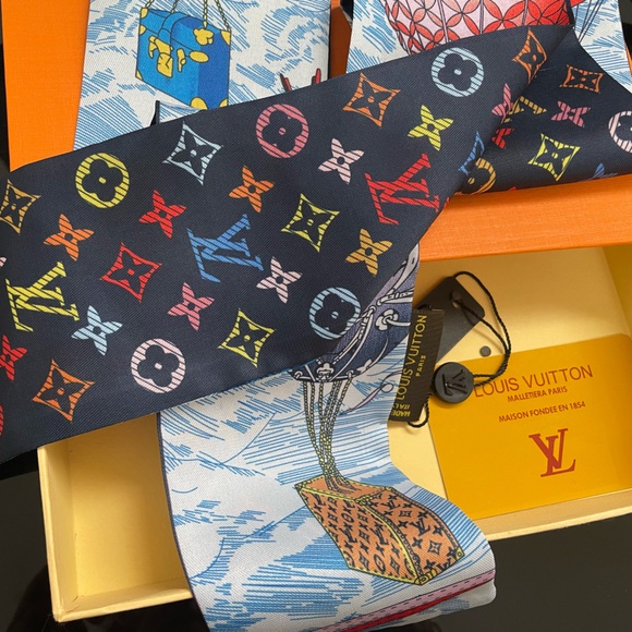 LV Up And Away Bandeau - Picture 4 of 9